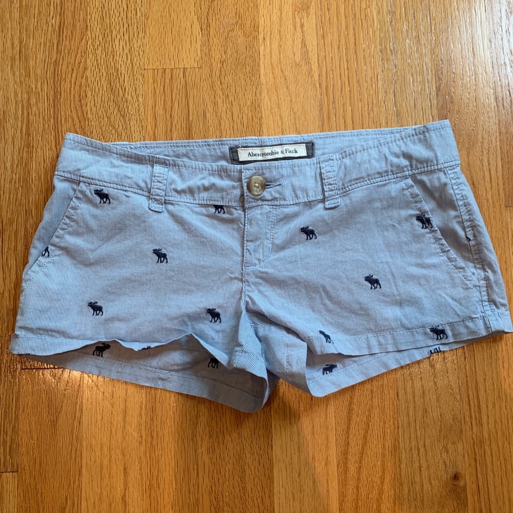 Moose pattern blue Abercrombie shorts size 00